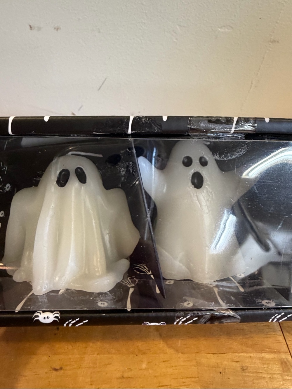 NEW Three Pack 3 Inch Ghost Candle Set - Picture 2 of 5